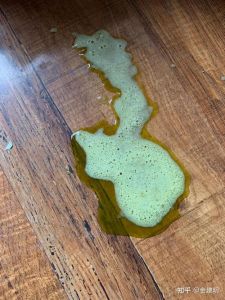 猫干呕一抽一抽但没吐东西_猫咪干呕不吐？查原因及时就医，日常梳毛化毛很重要！